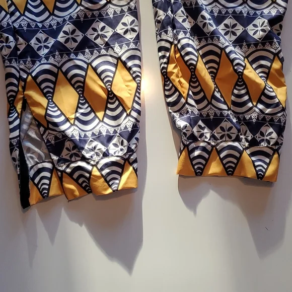 Women's Pants - Picture 9 of 12